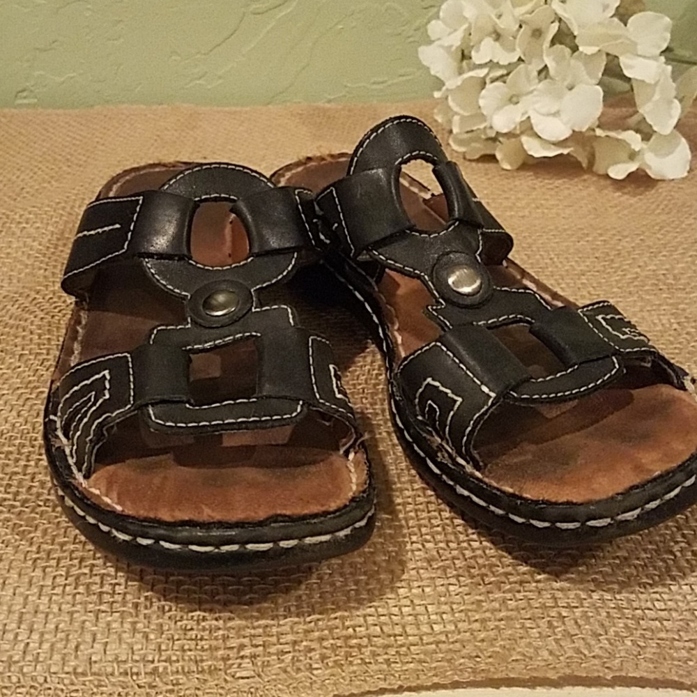 Natural Soul Black Sandal
